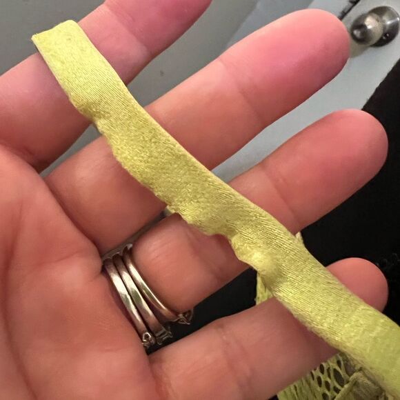 Victoria’s Secret Push Up Bra 34C READ DESCRIPTION - Picture 5 of 7